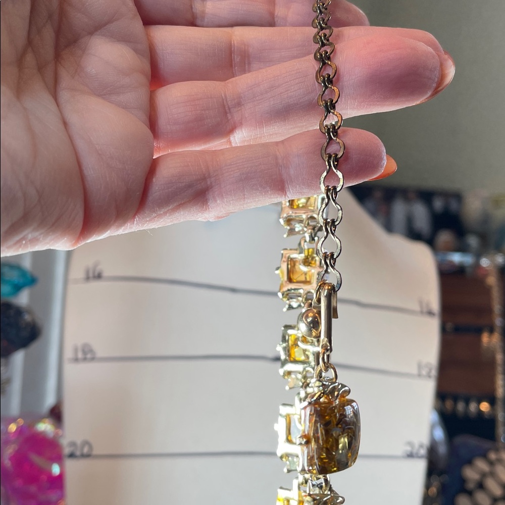 Gold-Toned Confetti Lucite Necklace, Bracelet and Earring Set - Picture 11 of 12